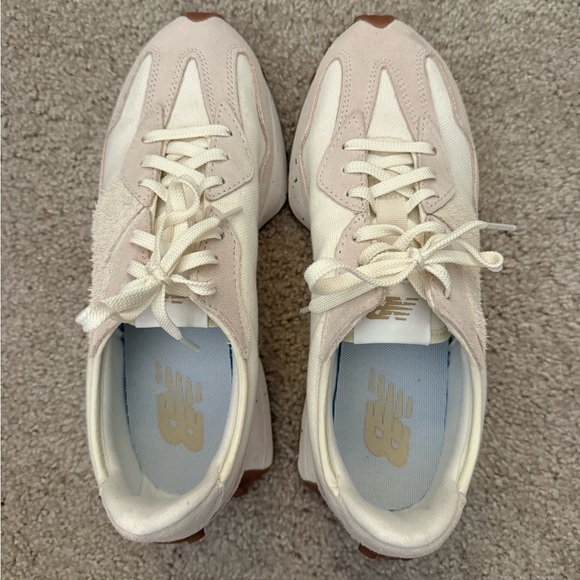 New Balance 327 W size 10 - Picture 1 of 4
